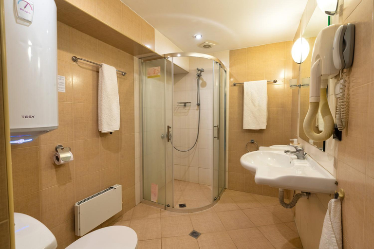 Bathroom 4, Berlin Golden Beach Romance, Varna