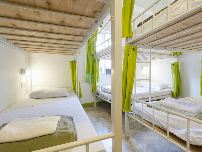 Bedroom 3, Ploy Hostel, Phra Nakhon