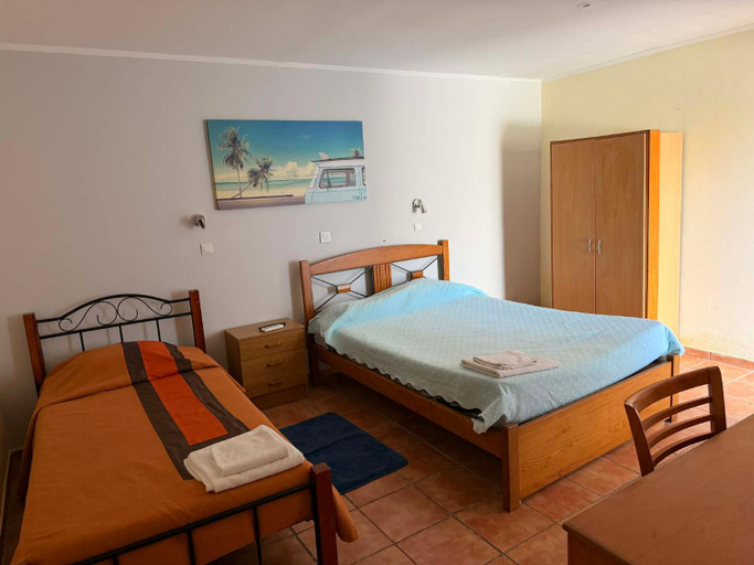 Bedroom 2, Nefama Pensao, Ourique