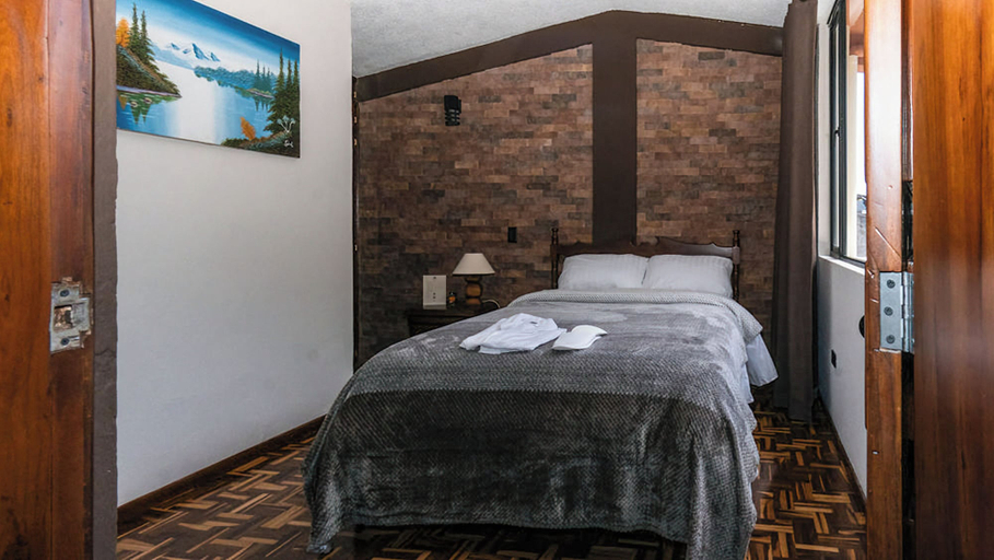 Room 3, Casa BuenaVida, Quito