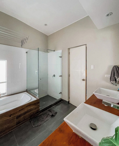 Bathroom 5, Oceanview 2BR & Terrace in Punta Hermosa, Lima