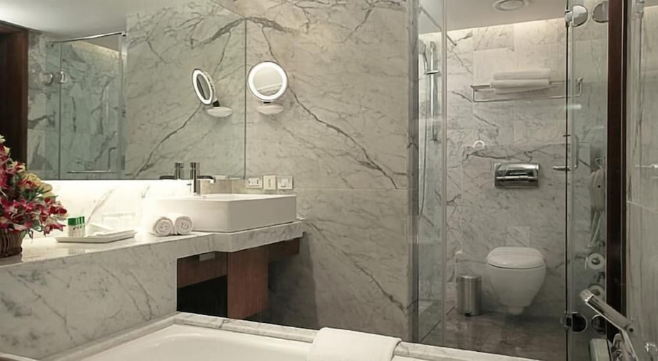 Bathroom 3, Keys Hotel Nestor, Mumbai Suburban