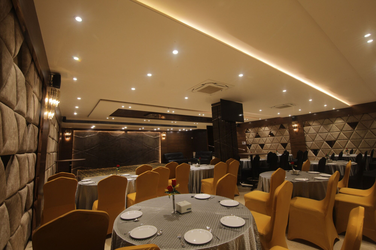 Food & Drinks 5, Hotel Silver Shine, Chhindwara