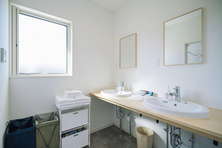 Bathroom, Private villa RESONANJO EDEN, Nanjō