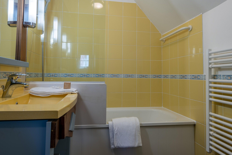 Bathroom, Retreat With Garden or Golf Views, Somme