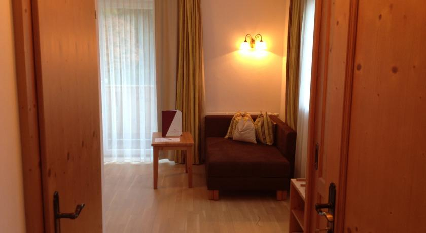 Bedroom 4, Vier Jahreszeiten, Zell am See