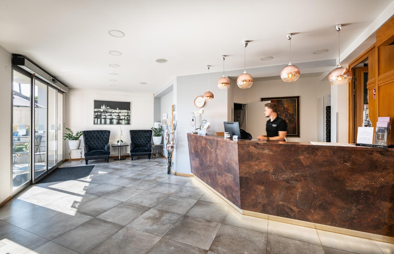 Public Area 3, Hotel Troja, Praha 8