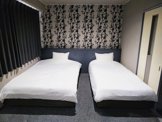 Bedroom 3, Business Hotel Mikumo, Konan