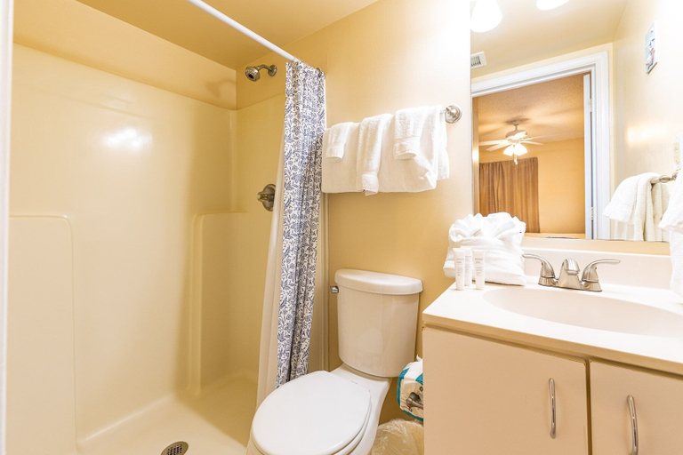 Bathroom 3, Tradewinds 203 1 Bedroom Condo, Baldwin