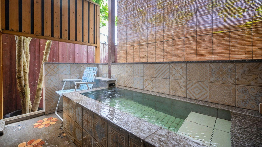 Bathroom 3, Youyuan, Kirishima