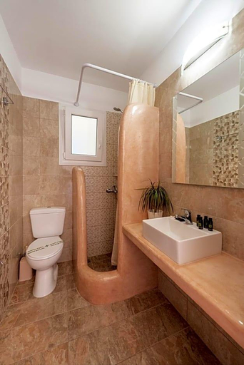 Bathroom 4, Stella, South Aegean