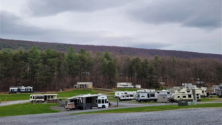 Exterior 2, James Creek RV Resort, Huntingdon