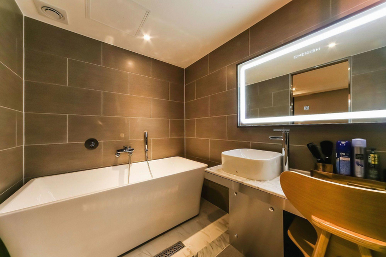 Bathroom 3, Daegu Hotel Cherish, Buk