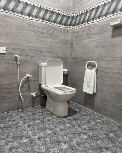 Bathroom 3, Guitar Bay Arugambay, Pothuvil