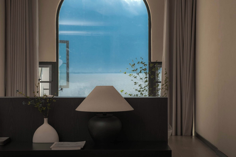 Room 5, Dali Azure Hillside Boutique Resort- Wenbi Village - Gourmet Dining & Cocktail Lounge & Complimentary Airport Pick-up for 2 Nights, Dali Bai