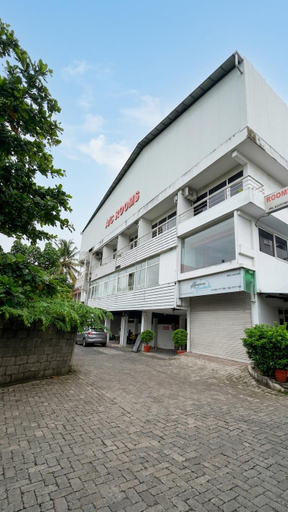 Exterior view 5, Crest Wood Inn, Ernakulam