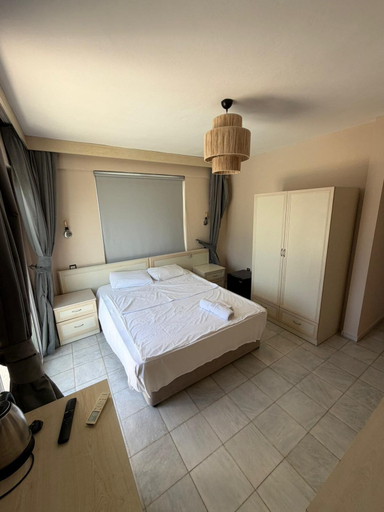 Room 3, Marsin Hotel