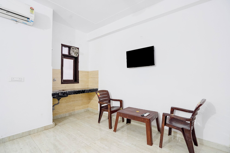 Room 3, Fabhotel Hr Residency, Delhi