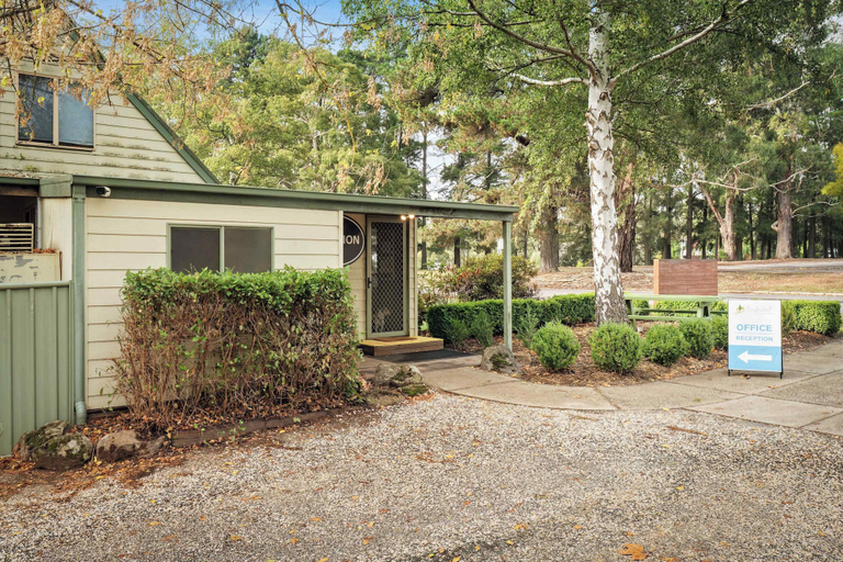 Exterior & Views 2, Tiny Away Escape at Daylesford Springs, Hepburn - East