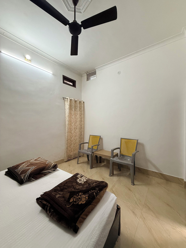 Room 2, Saryu Sankul Homestay, Faizabad