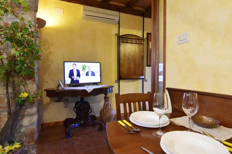 5, Comfy apartment with terrace and BBQ, Umag
