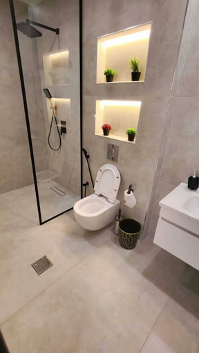 Bathroom 3, Trio Chalet 1, Shooneh Janoobiyyeh