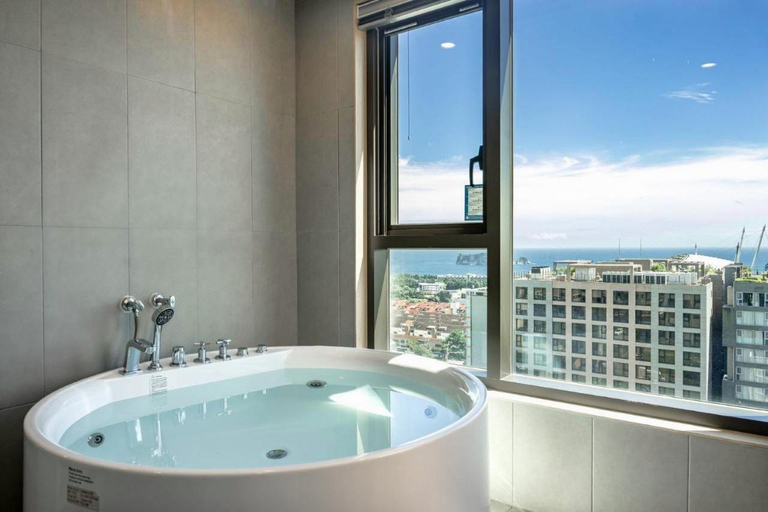 Bathroom 5, Seogwipo Hills Hotel, Seogwipo