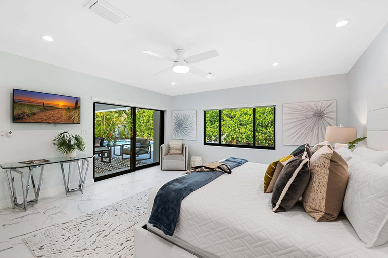 Interior 3, Manatee Harbor, Broward