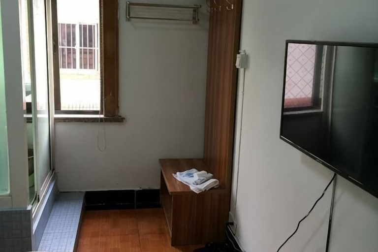 Others 4, Jincheng Hostel, Shanghai