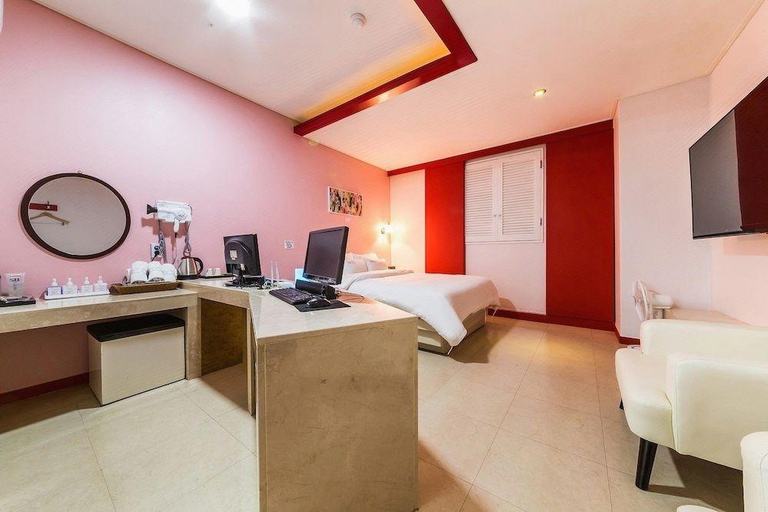 Bedroom 4, Bucheon Hotel CT, Gyeyang