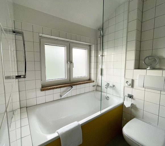 Bathroom 4, B&B HOTEL Eschweiler, Städteregion Aachen