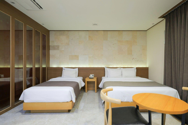 Bedroom 2, Yeosu Hotel ZAVA, Yeosu
