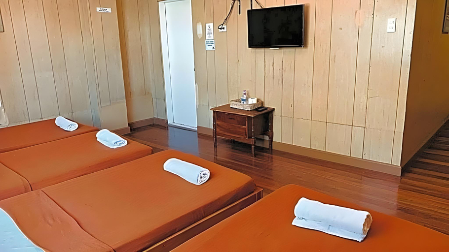 Bedroom 2, Villa Silvina Hotel and Restaurant, Baguio City