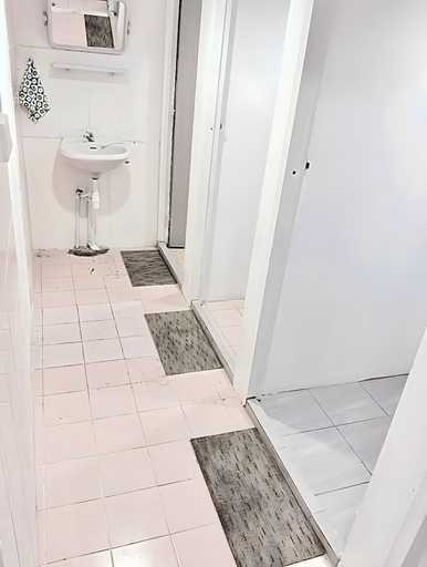 Bathroom 4, Mitr INN Sukhumvit 2 - BTS Nana, Khlong Toey