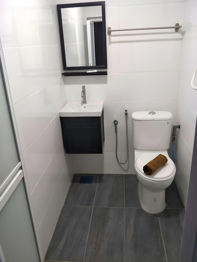 Bathroom 4, S Avenue Hotel, Johor Bahru