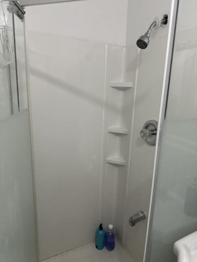 Bathroom 4, Victoria Hotel & Suites, Toronto