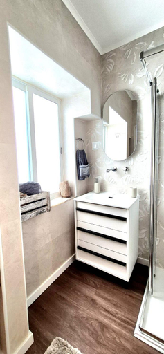 Bathroom 2, O Quintal Guesthouse, Lagoa
