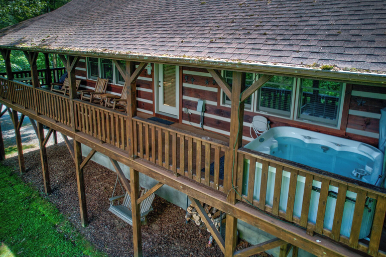 Interior 4, Crosswind Hot Tub - Firepit - Mountain Views, Watauga