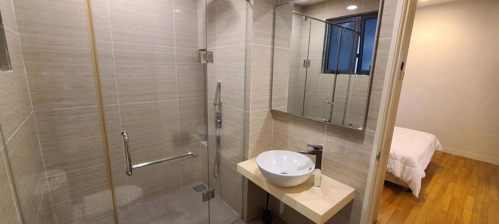 5, Lembah Subang Station Eve Suite with parking lots, Petaling Jaya