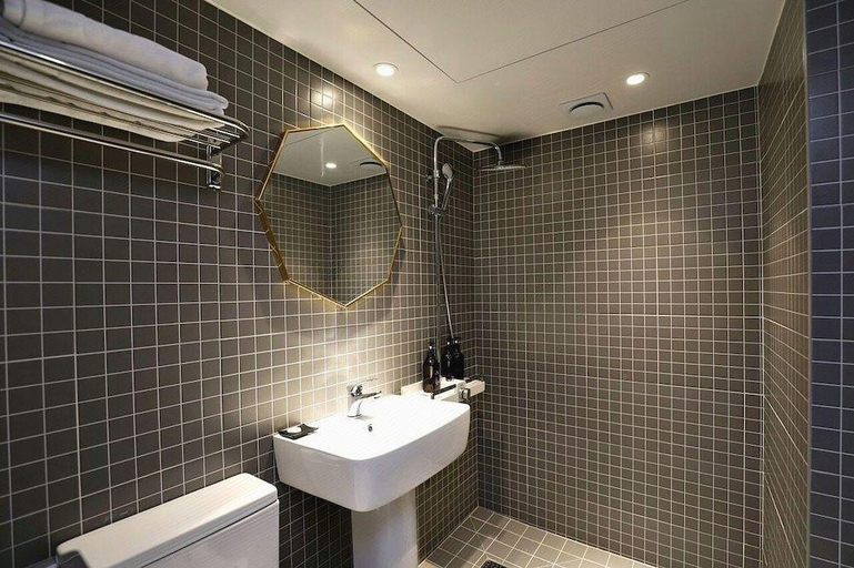 Bathroom 4, Doksan Hotel In Cafe, Geum-cheon