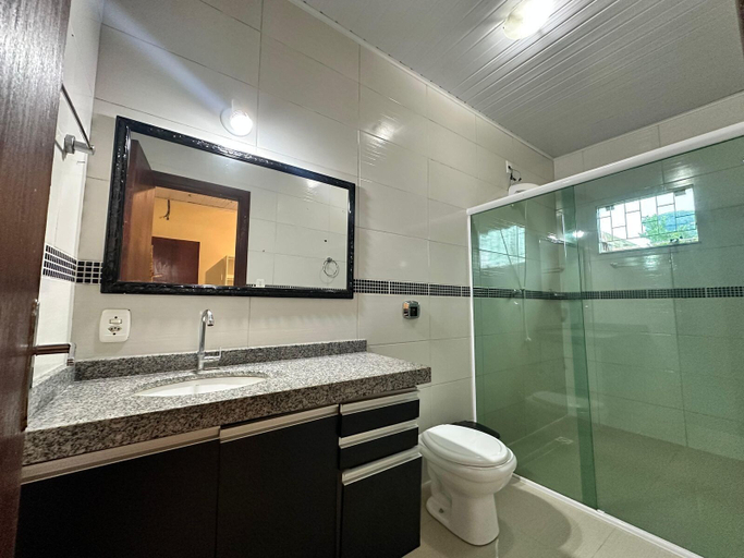Bathroom, casa grande praia da pinheira, Palhoça