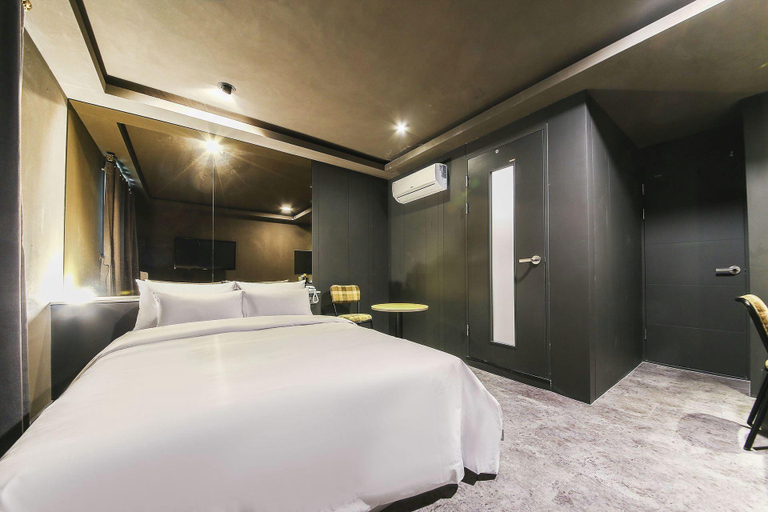 Bedroom 4, Pyeongtaek Wol Hotel, Pyeongtaek