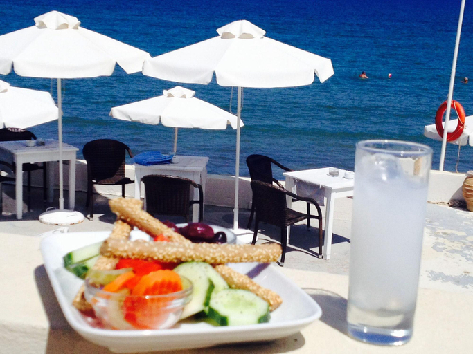 Food & Drinks 5, Filoxenia Beach, Crete