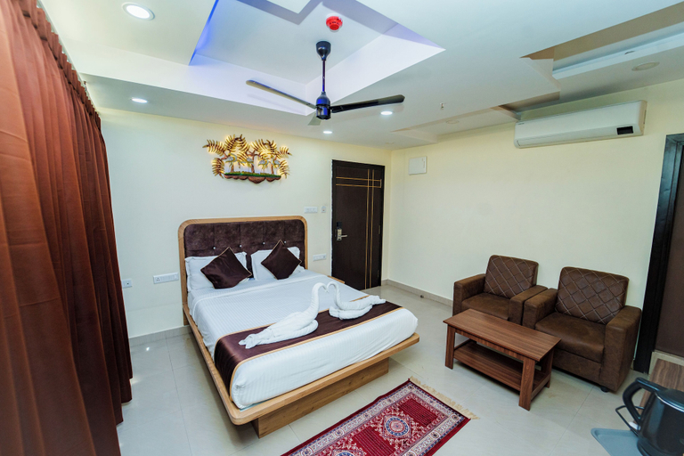 Bedroom 4, Ravila Grand Hotel, Ranga Reddy