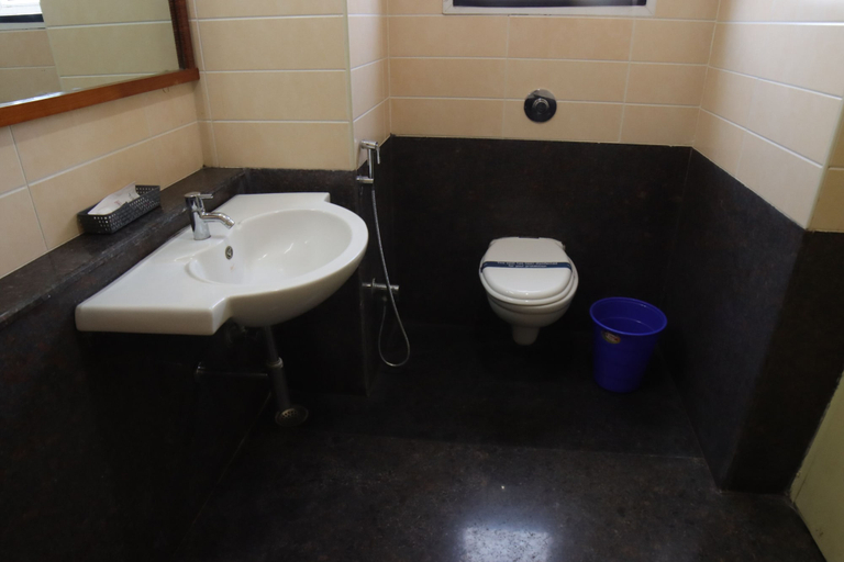 Bathroom 4, Hotel PL A Residency Tiruchirappalli, Tiruchirappalli