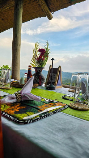 Sport & Beauty 5, Bwindi Neckview Lodge, Kinkiizi