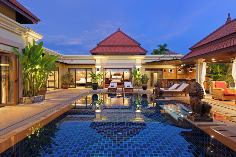 Exterior & Views