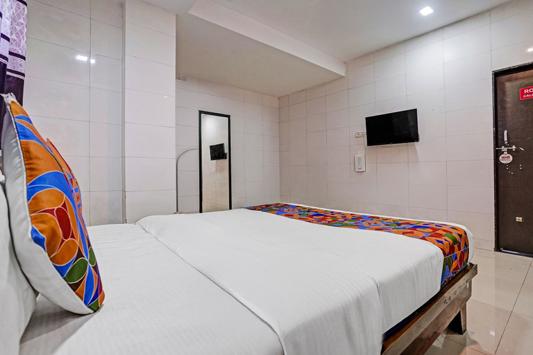 Room 5, Fabhotel Aarvi Executive, Aurangabad