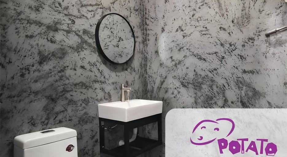 Bathroom 4, Potato Hotel, Larut and Matang