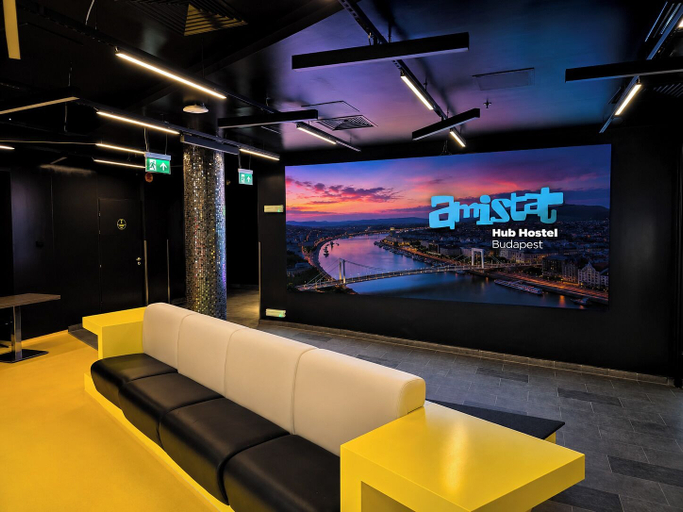 Lobby lounge, AMISTAT Hub Hostel Budapest, Budapesti